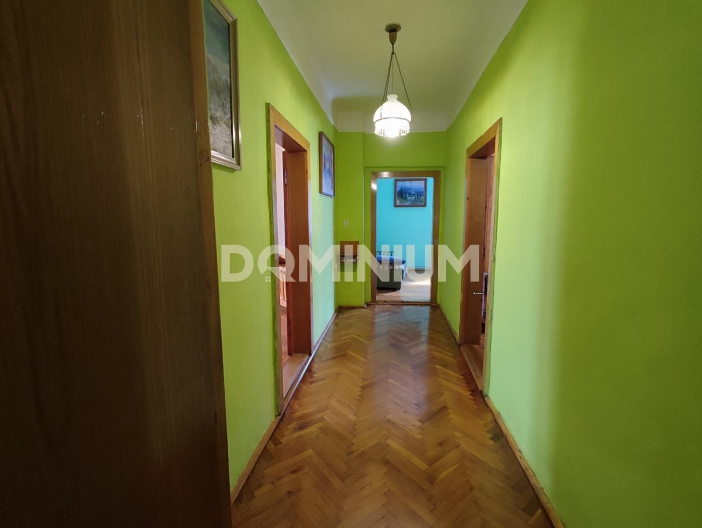 Продається будинок в центрі м. Хуст