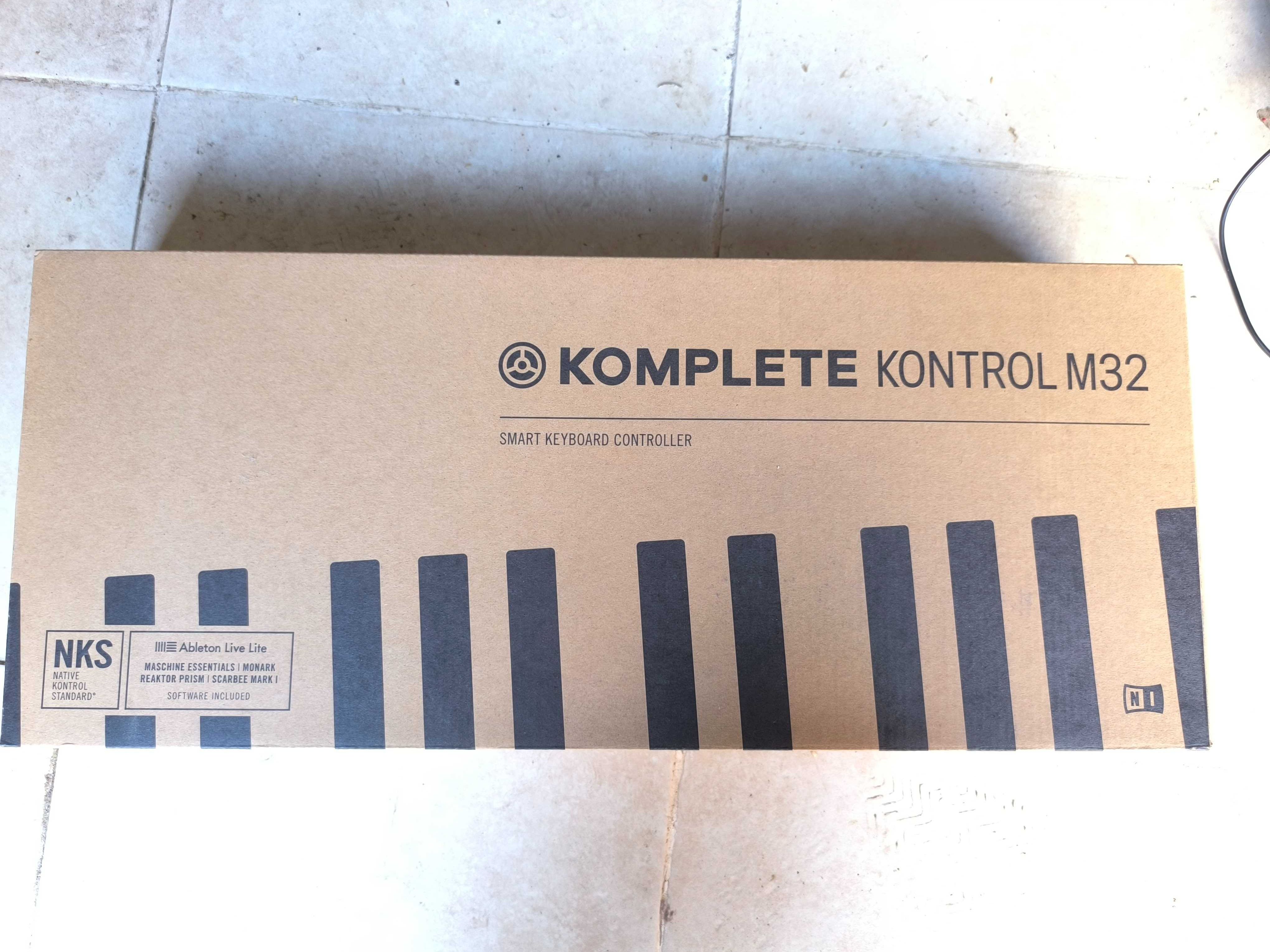 Teclado Komplete Kontrol M32