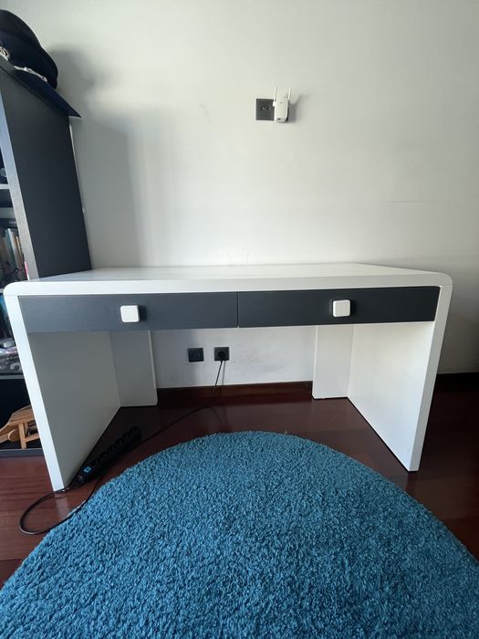 Cama + secretária