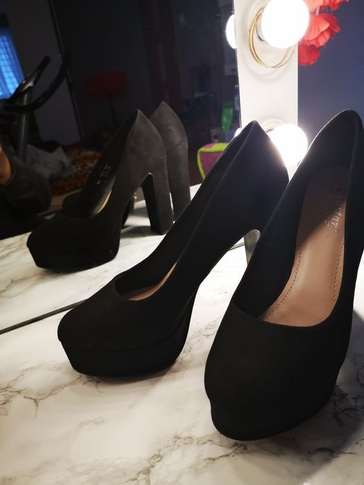 Sprzedam buty na słupku i platformie