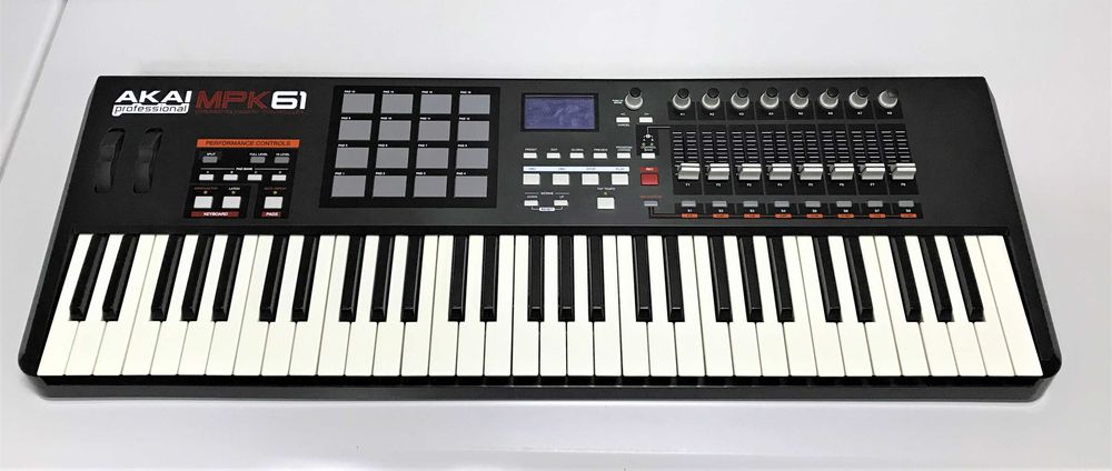 MIDI клавіатура Akai MPK 61