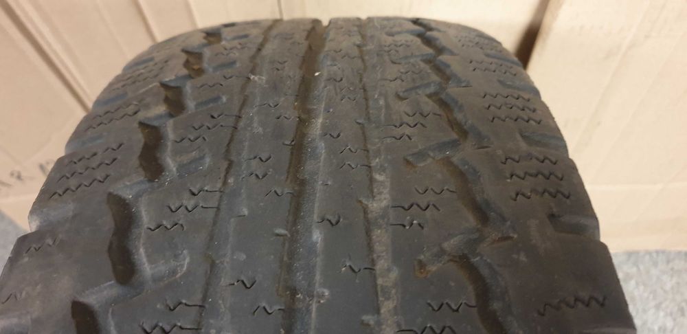 Opona zimowa Continental Vanco Winter 215/65R16C 109/107R 1szt