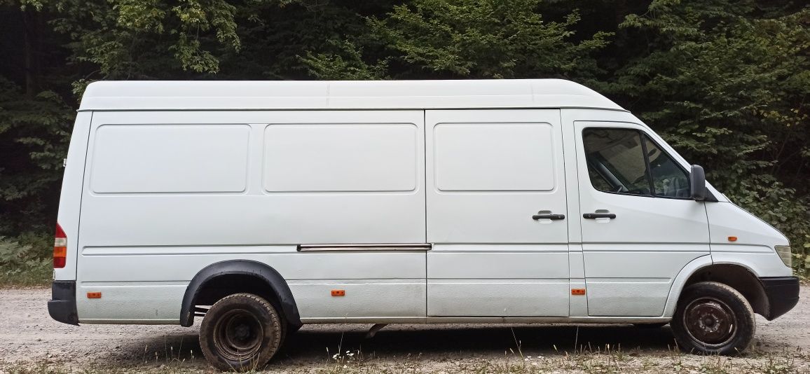 Двохкатковий,грузовий Sprinter,Рефрижератор, в шикарному стані!Спарка