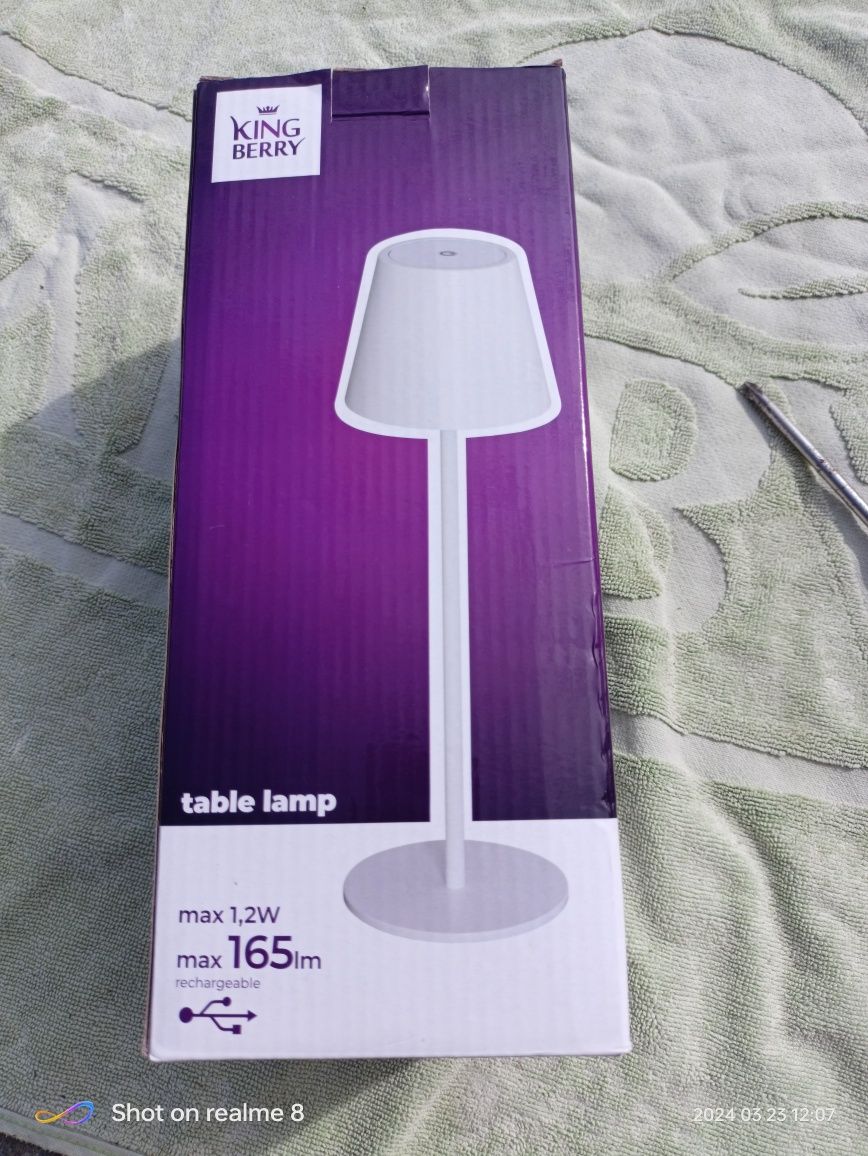 Lampka LED stojaca