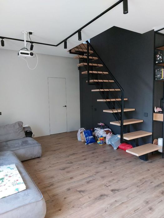 Затишний будинок 100кв.м, 10 хвилин до метро