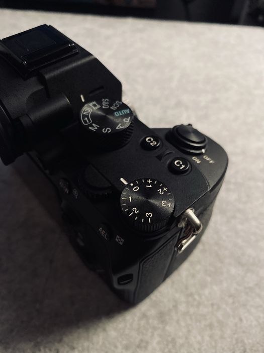 Sony A7III – Corpo + Acessórios