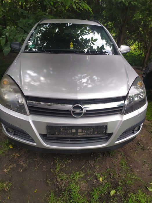 Opel Astra H kombi drzwi lewe kompletne  P T Z 157