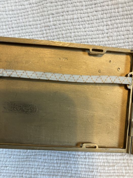 Papierośnica z sygnaturą