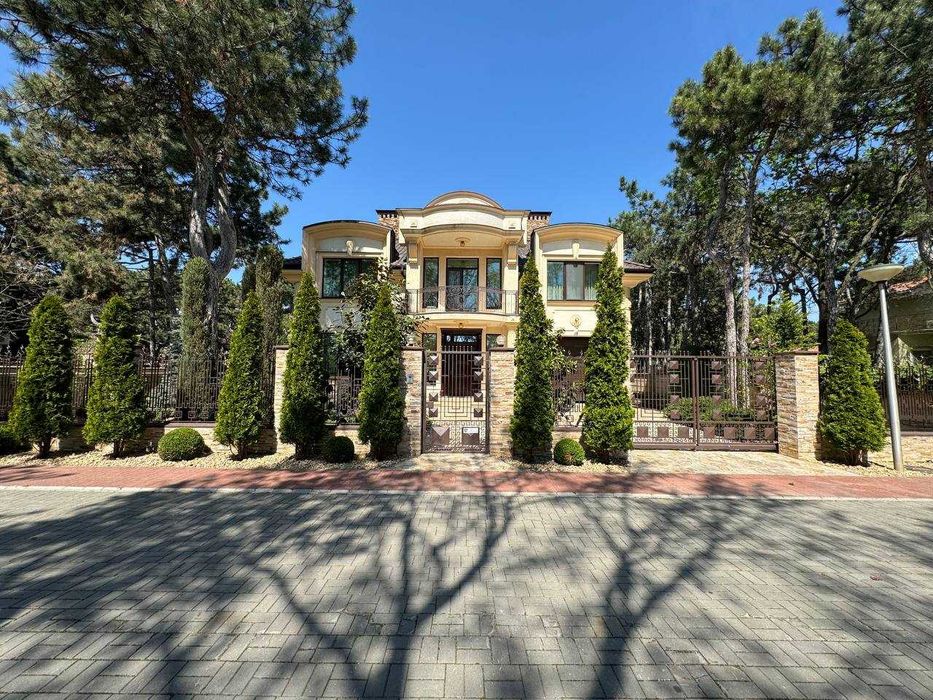 Продается дом в элитном закрытом кооперативе «Сосновый берег»!