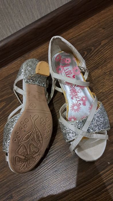 Туфлі для танців дитячі