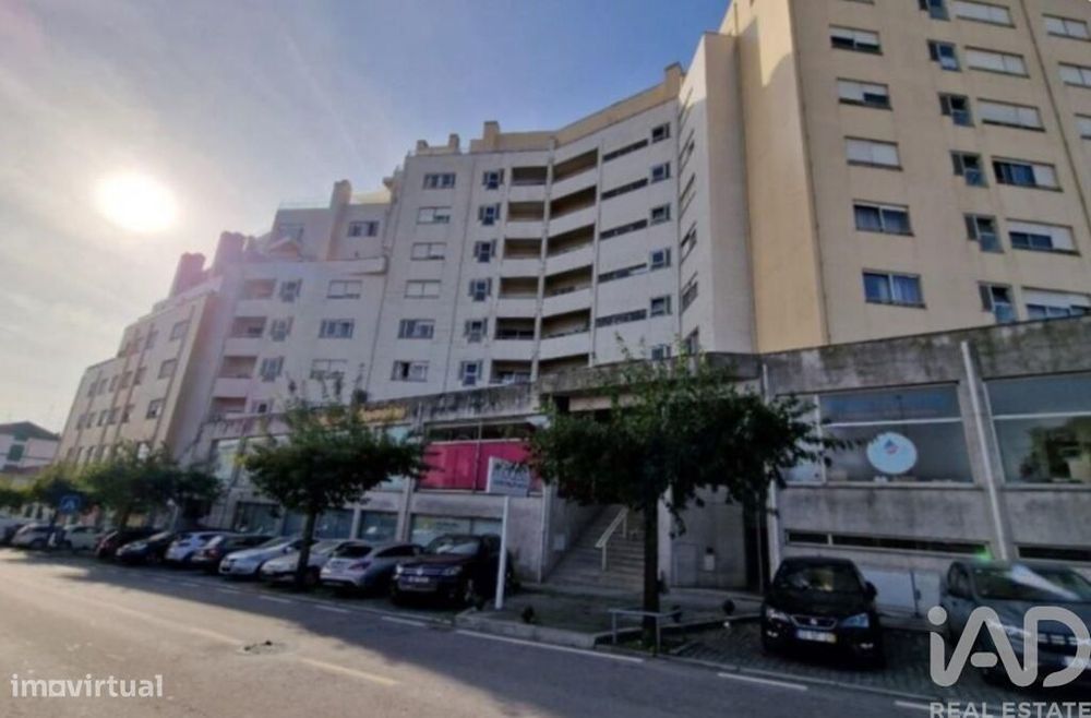 Loja / Estabelecimento Comercial em Fânzeres e São Pedro da Cova de 27