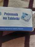 Przenośny pojemnik na tabletki z alarmem