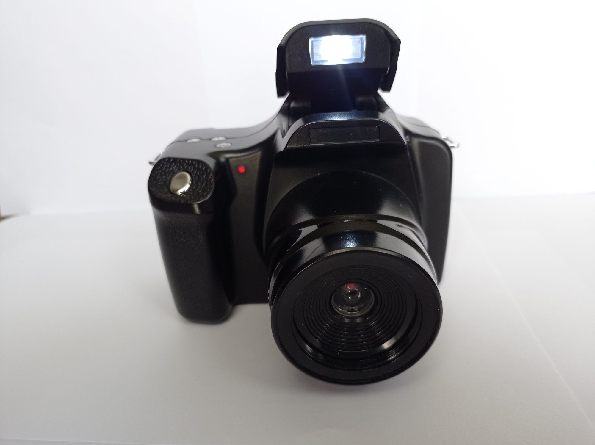 Digital Camera Zoom
