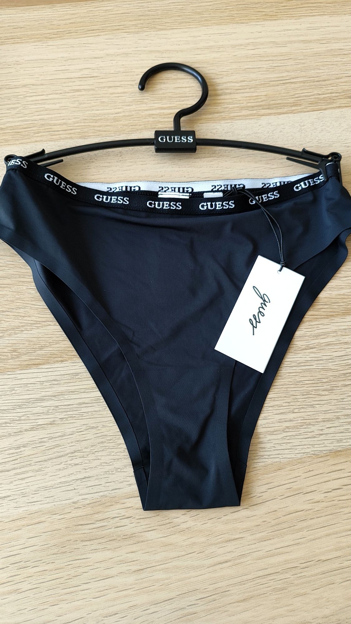 Nowe oryginalne majtki guess S