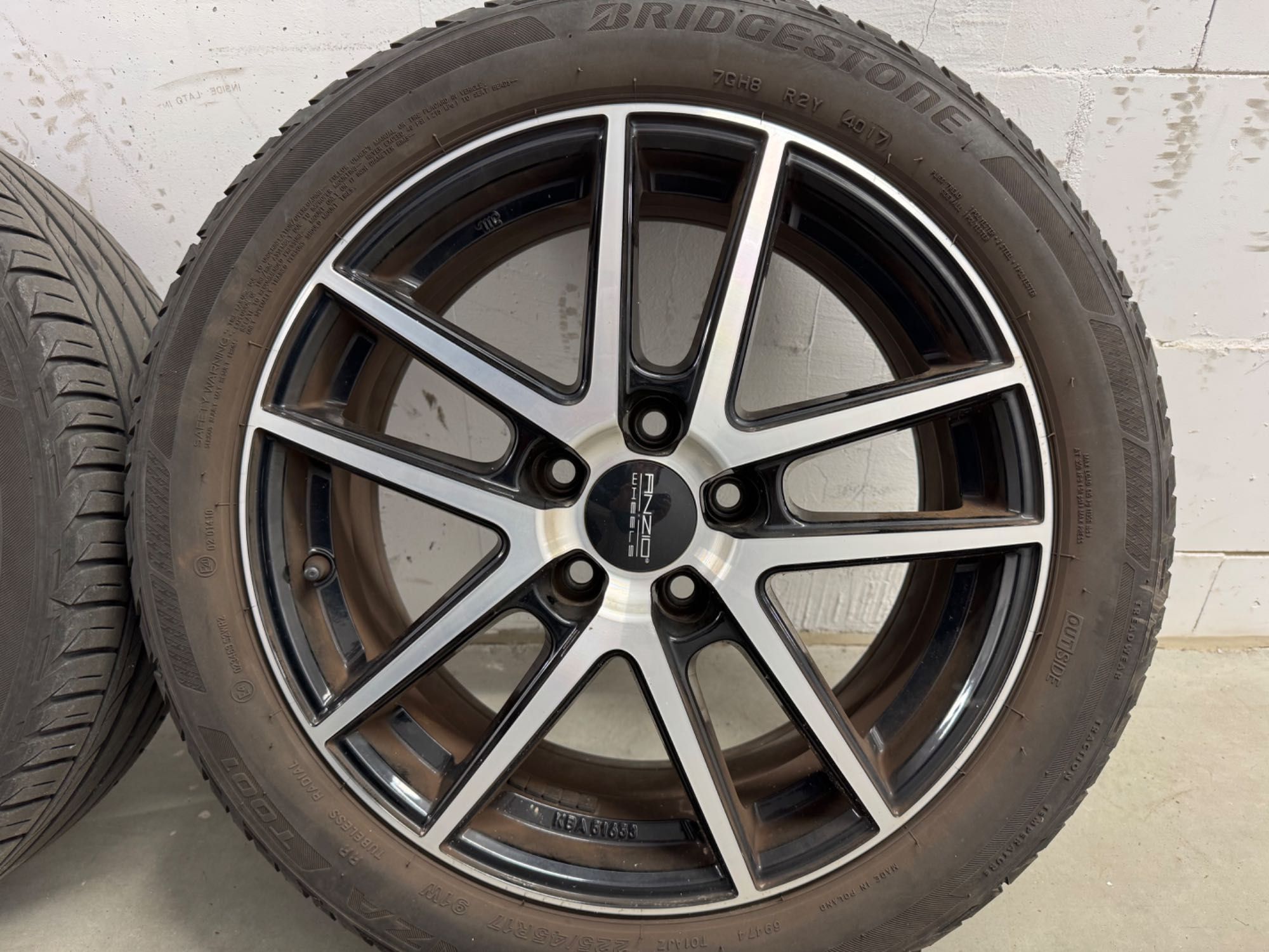 Felgi ANZIO SPLIT 5x112 7x17 ET45 57.1 +opony BRIDGESTONE TURANZA T001