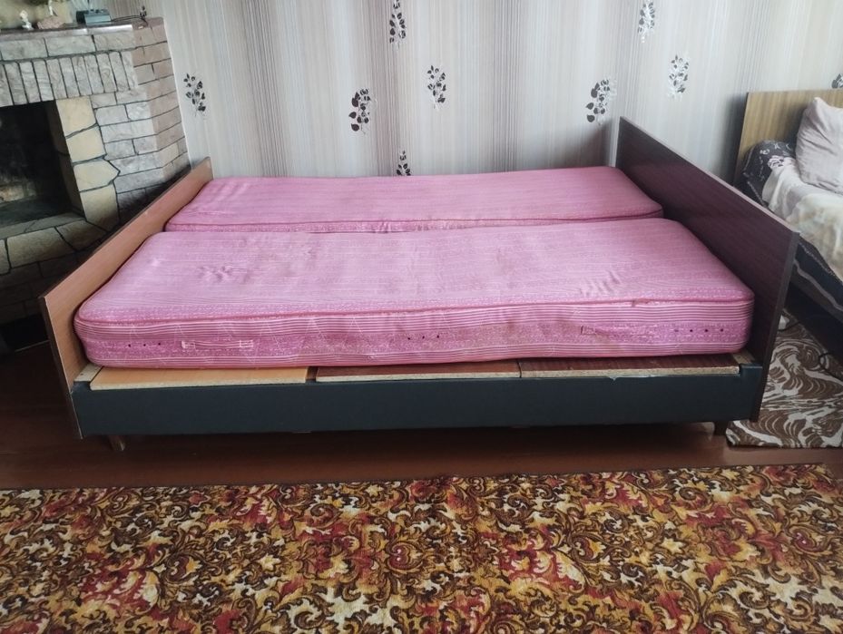 Ліжко двуспальне