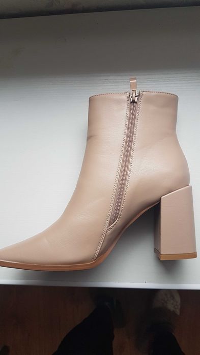 Botki na obcasie 40 nowe