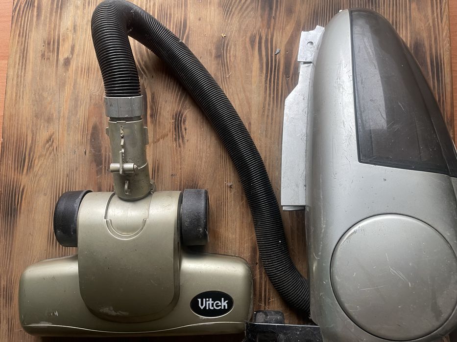 Vitek продам пылесос
