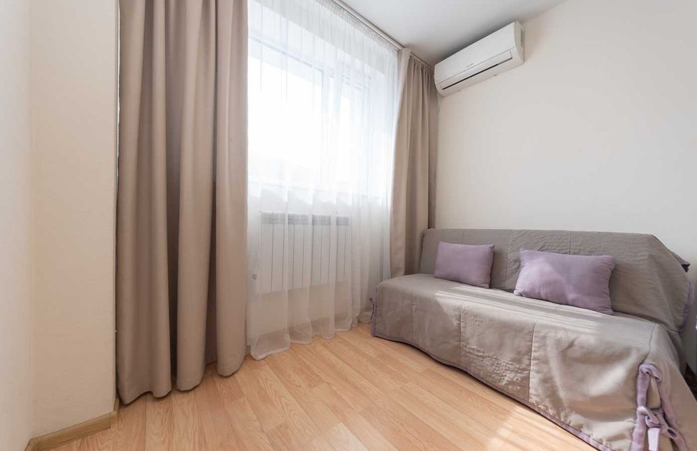 Здам подобово затишні апартаменти, біля метро.