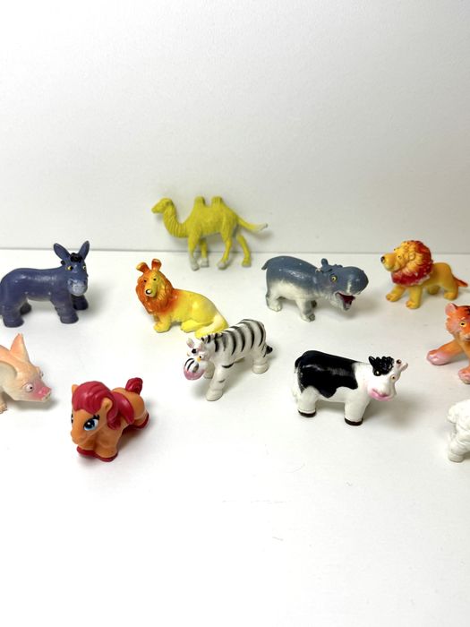 Фігурки тварин маленькі. Набір