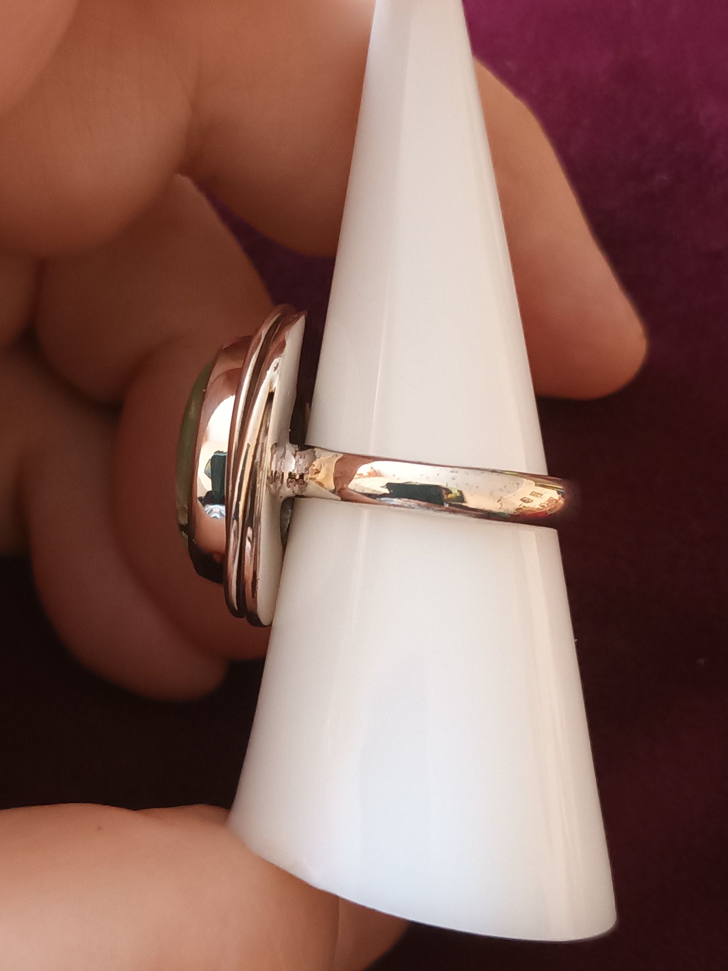 Pierścionek że srebra pr. 925 z Chalcedonowym Opalem