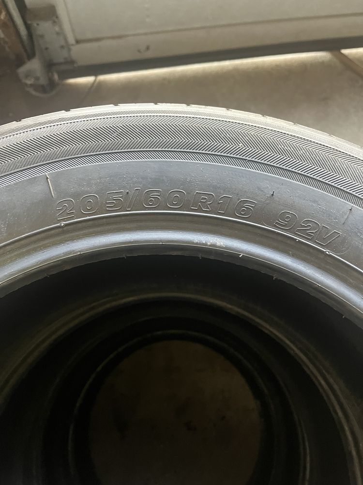 Opony letnie 205/60/16r kumho