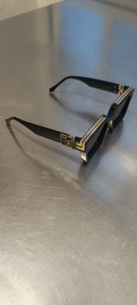 Vendo óculos Louis Vuitton
