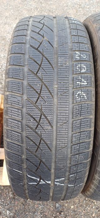 235/55R19 105V , dwie używane opony zimowe.
