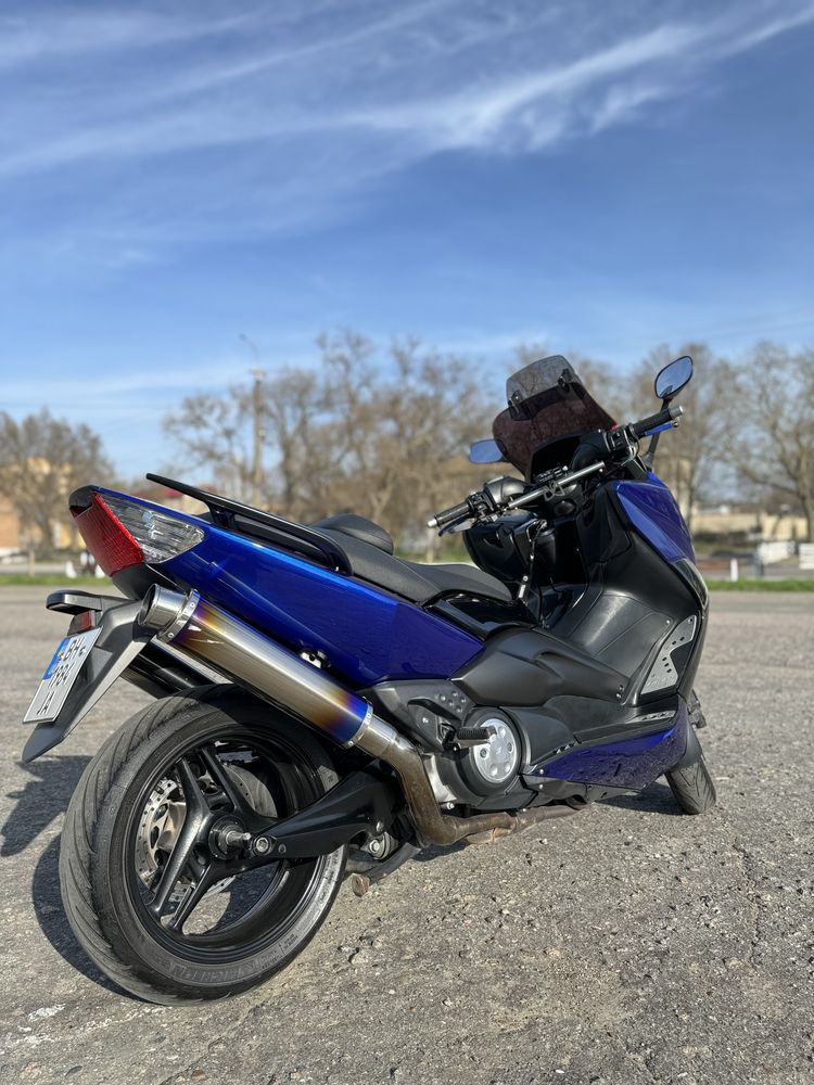 Продам макси скутер Yamaha T-max