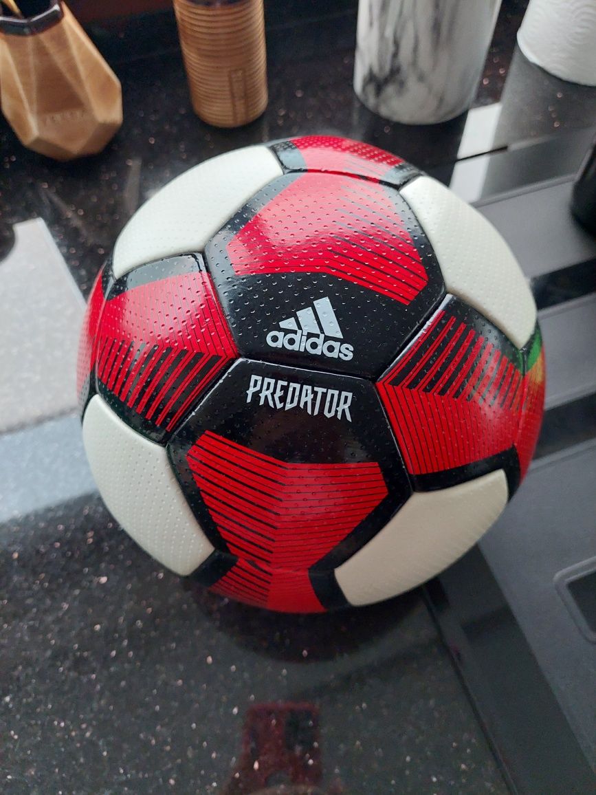 Piłka nożna AdidasPredator limitowana unikat nowa polecam