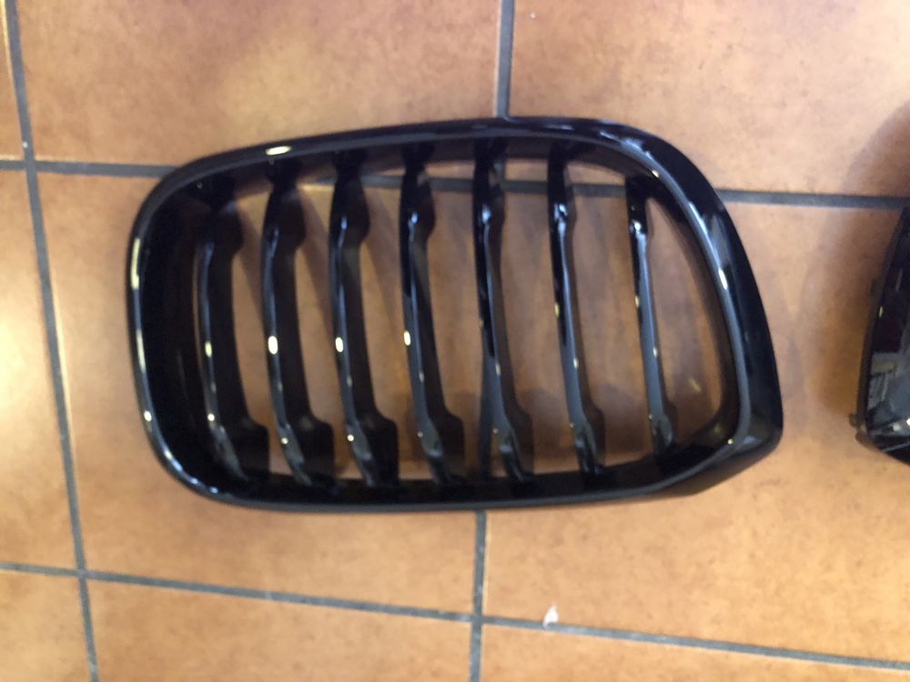 Grelha Frontal Dupla para BMW Série 2 F22/ F23, em preto brilhante