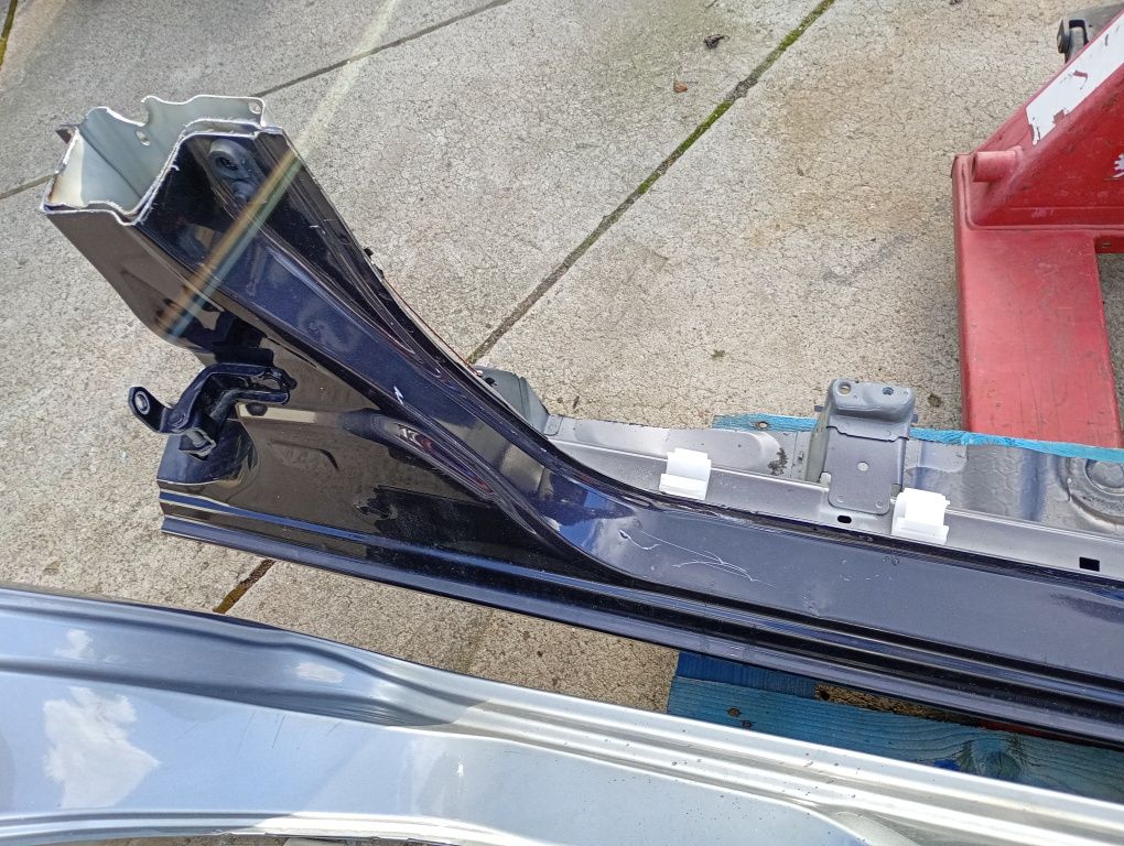 Suzuki Swift MK7 podłużnicą próg ćwiartka prawa przód