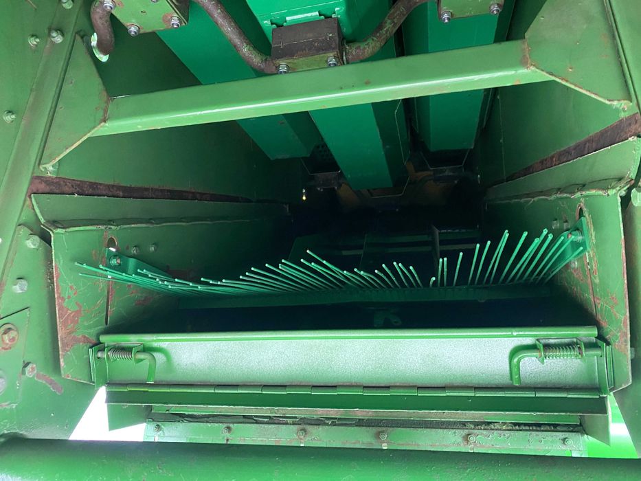 комбайн John Deere 925
