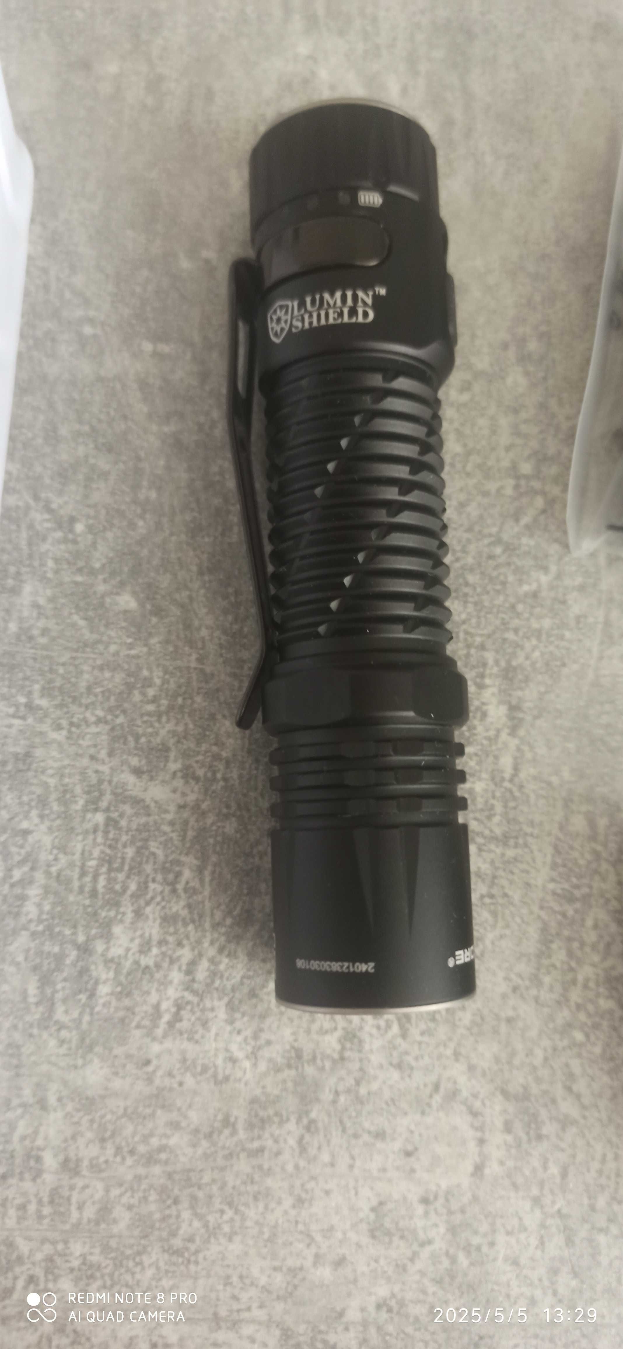 Latarka Nitecore edc 33