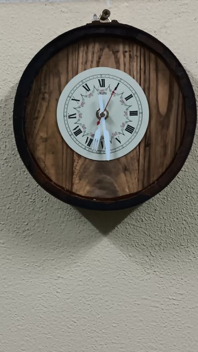 Relógio artesanal parede pequeno pipo!