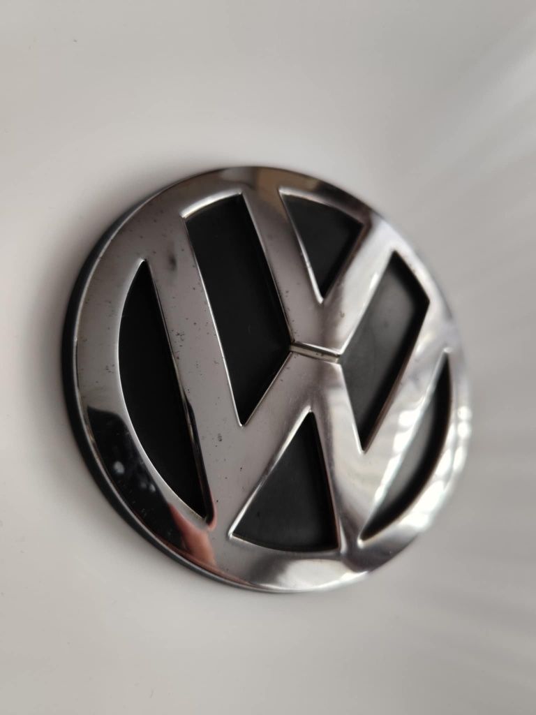 Sprzedam emblemat z Tylnej klapy VW Golf IV