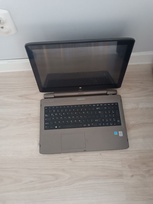Laptop Akoya S6214T
