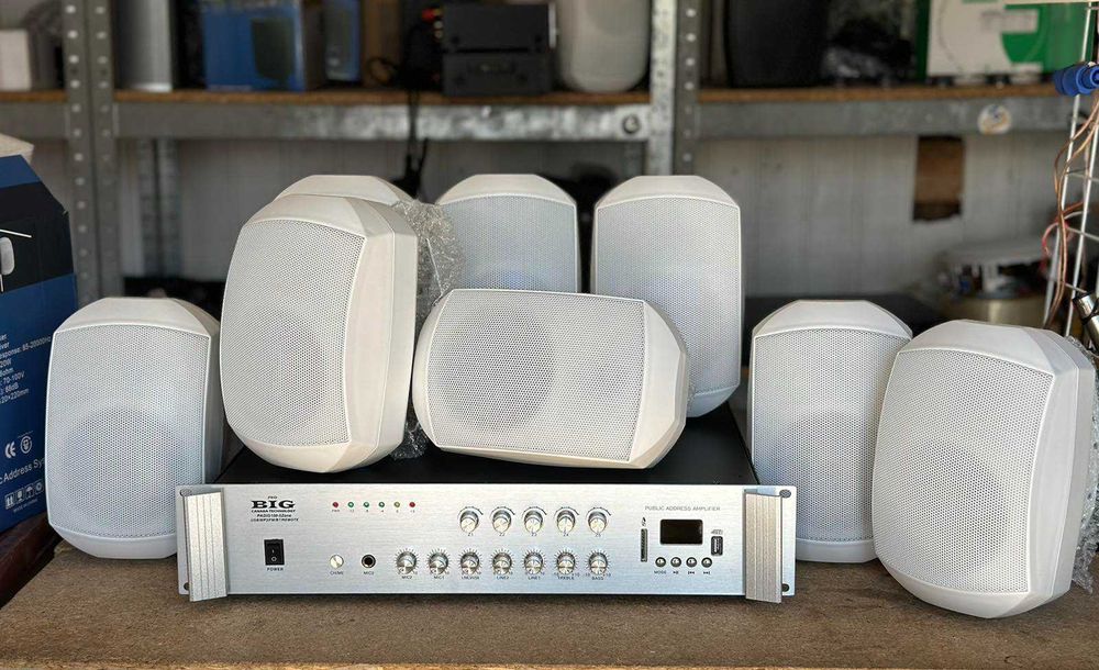 Акустичний комплект  підсилювач та 6 колонок ( колір білий) новий