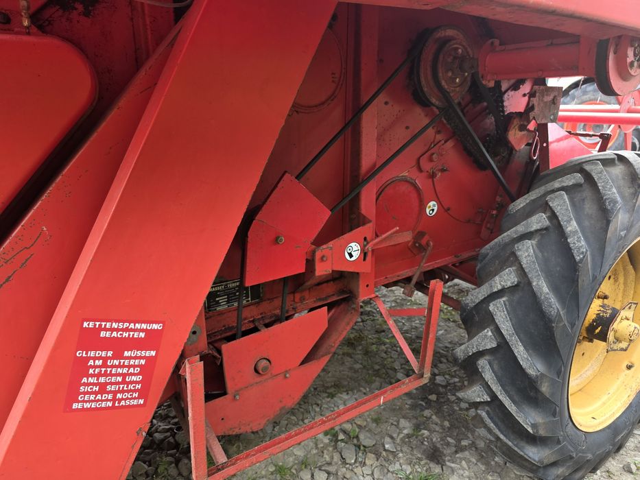 Kombajn zbożowy Massey Ferguson 186 New Holland m122