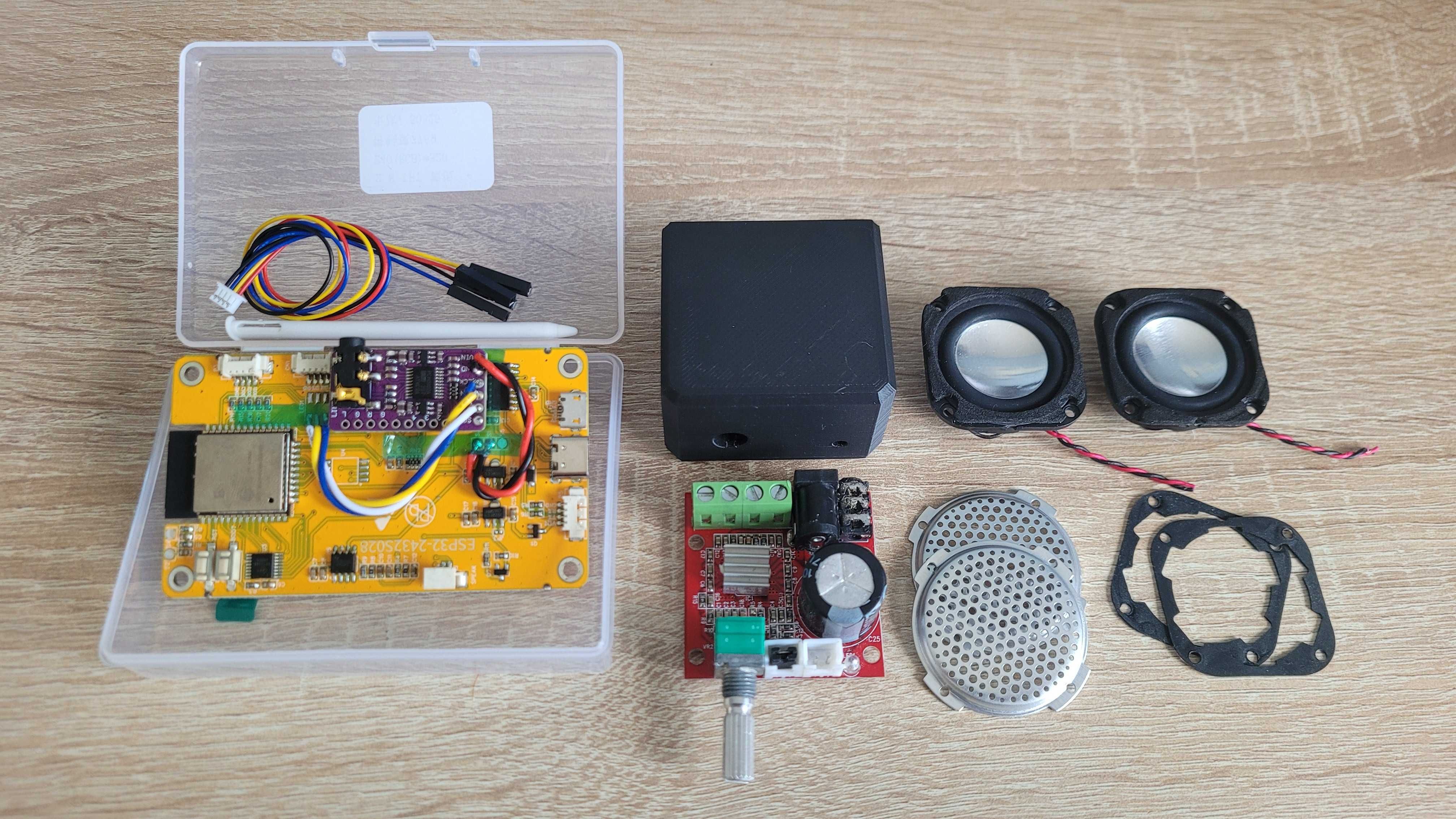 CYD CYD2USB ESP32-2432S028 2,8" TFT Marauder/Bruce/Web Radio ESP32