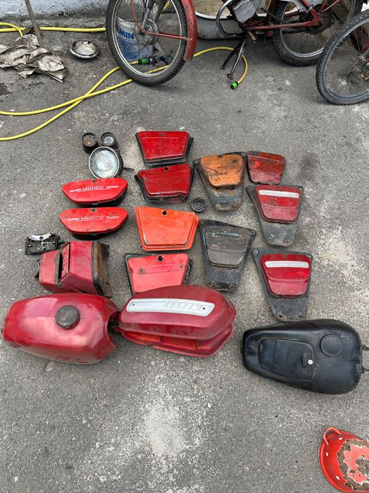 Обліцовка Иж Минск бардачки бак  фара пенал морковка