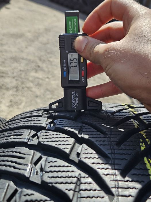 Шины БУ 275 60 R 20 Nokian wr suv 4 комплект зима