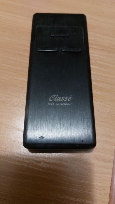 Classe cp- 45   z pilotem     . przedwzmacniacz zbalansowany , xlr ,