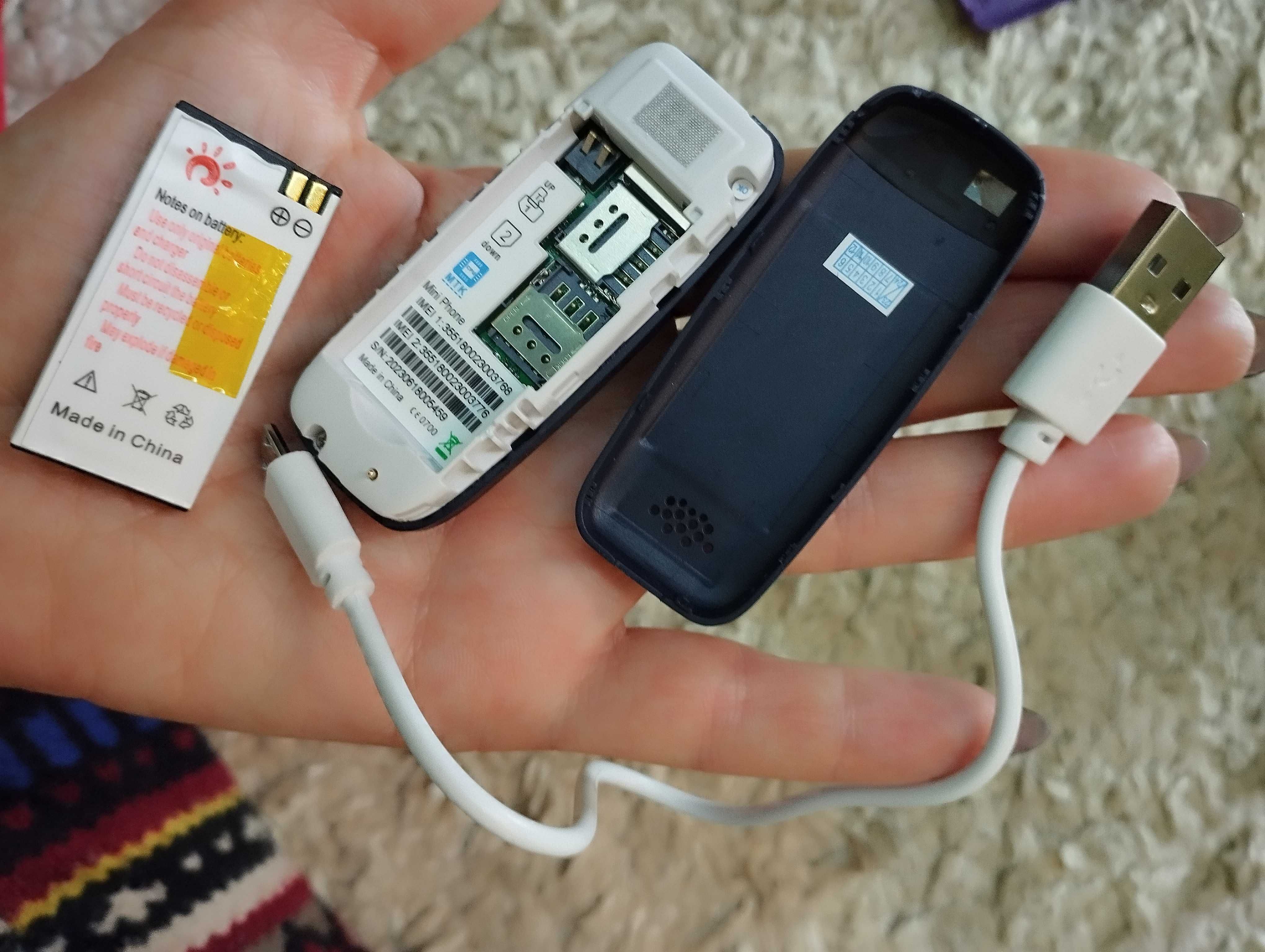 Телефон мини мобил на 2 сим карты.
