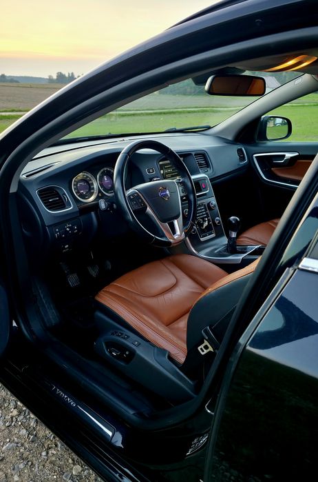 Volvo V60 1,6 D2 115 KM | Wersja Summum |