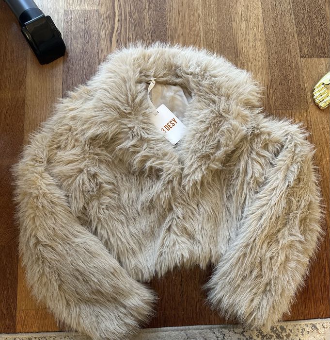 Futerko beżowe eleganckie italy