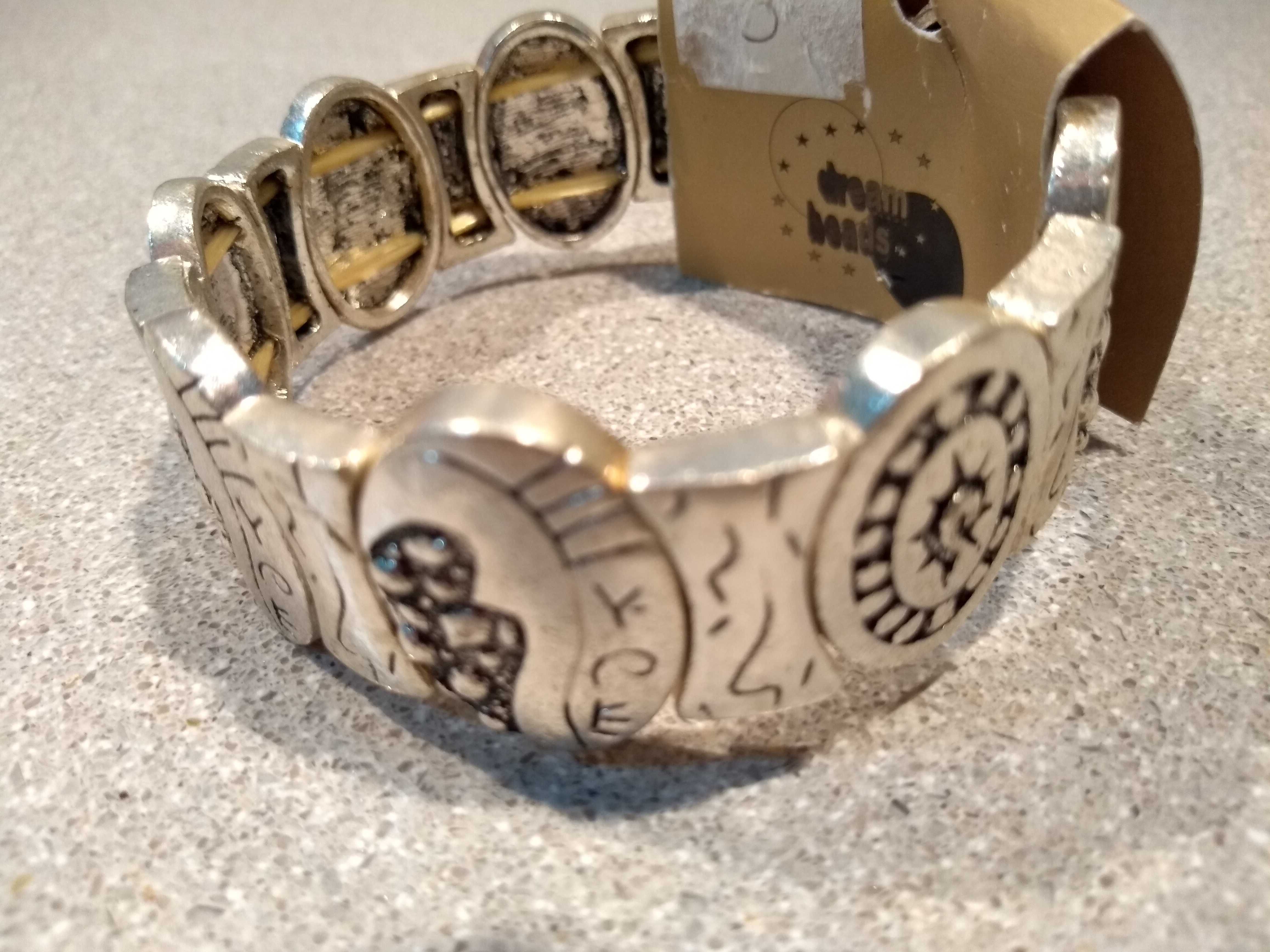 Pulseiras novas para senhoras