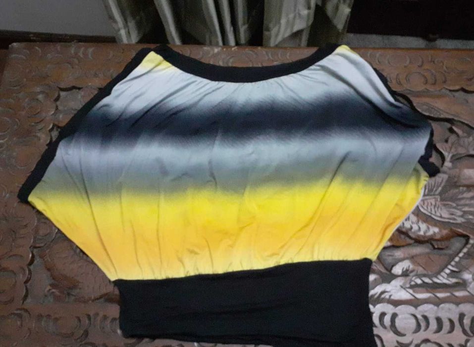 Vários tops de senhora para venda