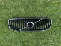 Volvo XC60 II 17- Grill Atrapa