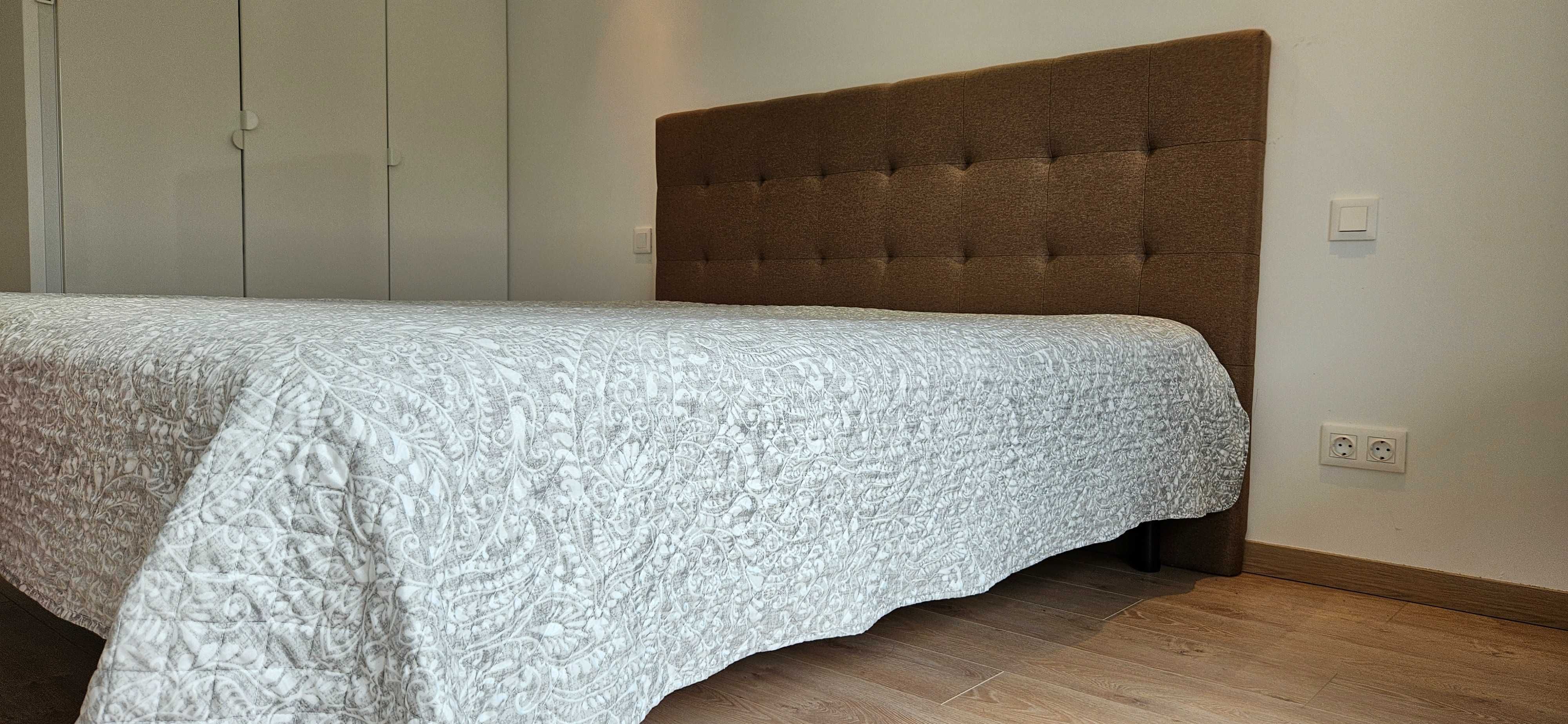 Cama Casal King Size 180cm x 200cm